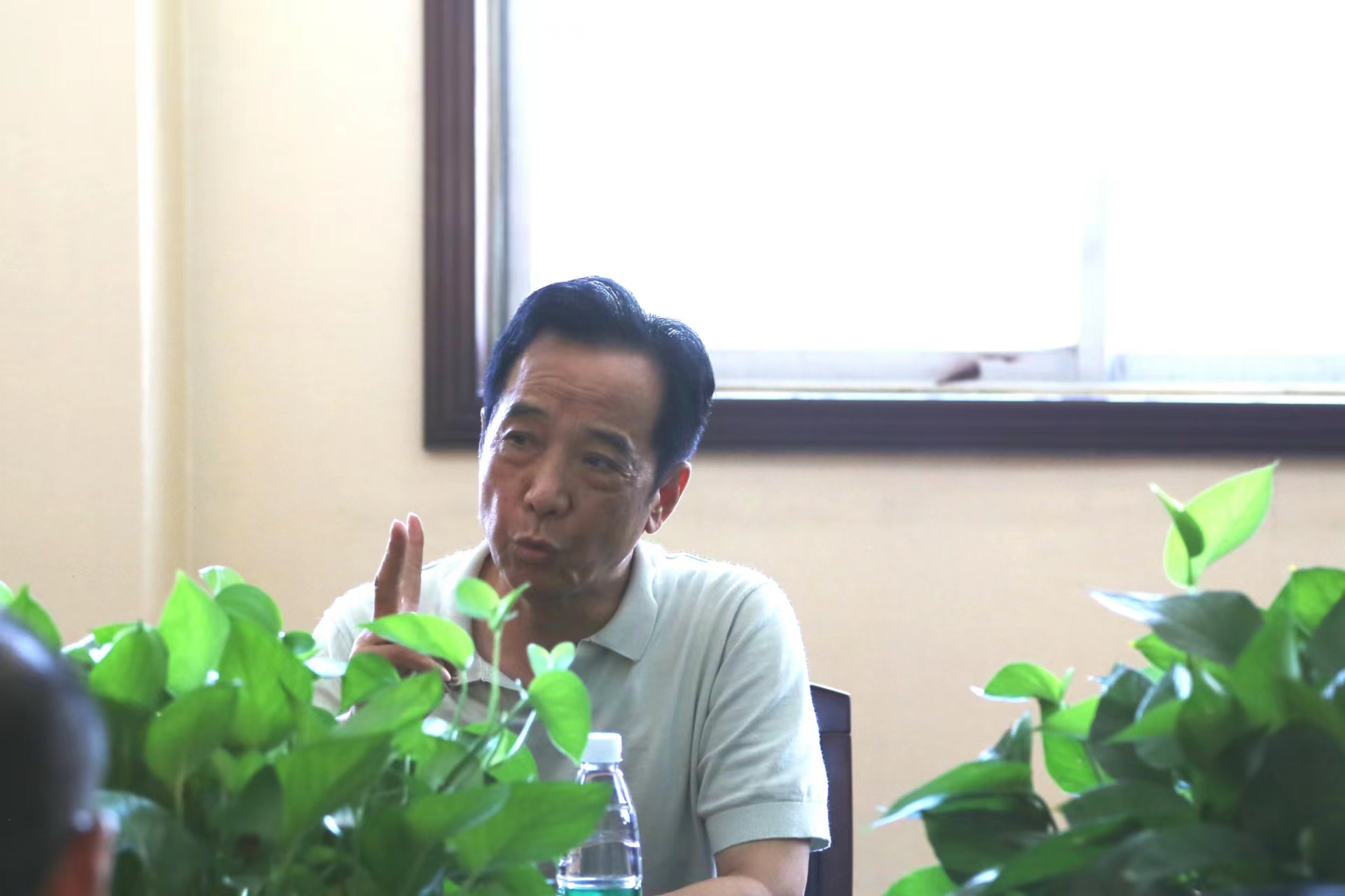 公司召开半年度经营工作会议